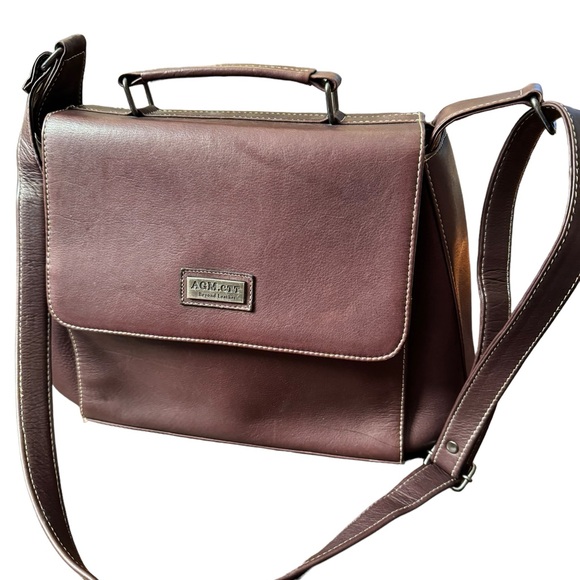 Authentic 100%  Leather AGM.CTT Beyond Leather Crossbody Women Bag Purse. - Picture 9 of 16
